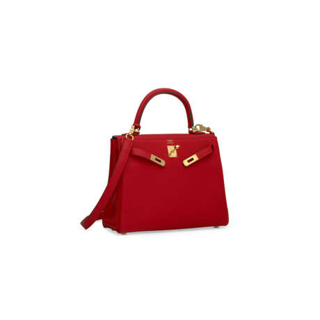 A ROUGE DE COEUR TOGO LEATHER RETOURNÉ KELLY 25 WITH GOLD HARDWARE - Foto 2