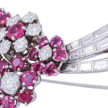 Brooch "Bouquet" with rubies and diamonds - photo 3