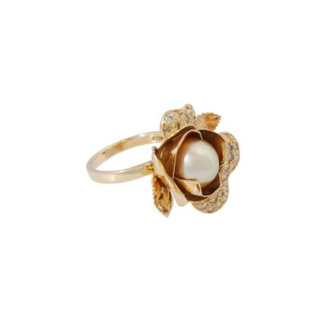 Ring with golden South Sea pearl and diamonds - фото 1