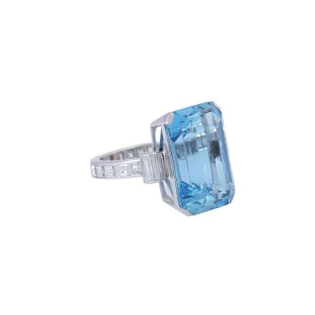 Ring with high fine aquamarine ca. 15 ct - photo 1