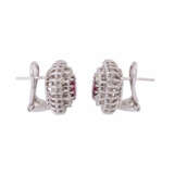 Earrings with fine rhodolites entourée by diamonds total ca. 1 ct, - Foto 3