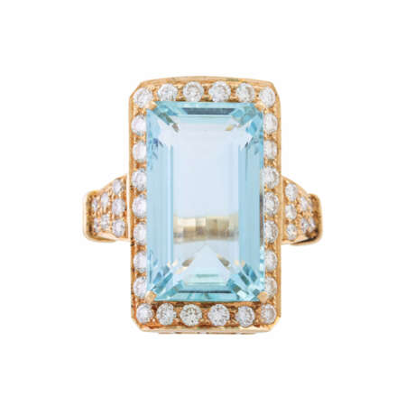 Ring with fine aquamarine of ca. 14 ct and diamonds total ca. 1 ct, - photo 2