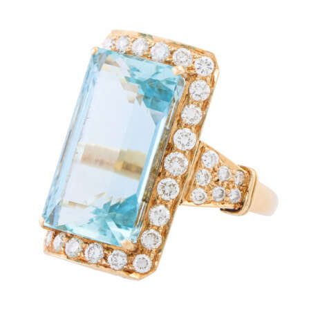 Ring with fine aquamarine of ca. 14 ct and diamonds total ca. 1 ct, - photo 5