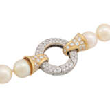 Necklace made of Akoya pearls with brilliant clasp, - photo 5
