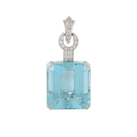 Pendant with aquamarine about 25 ct topped with diamonds, - photo 1