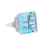 Ring with aquamarine c. 25 ct flanked by diamonds c. 0,25 ct, - photo 1