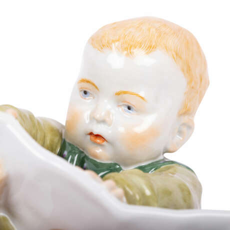 MEISSEN "Child with picture book" 20.c. - photo 7