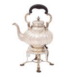 EDUARD WOLLENWEBER "Kettle on rechaud and teapot", early 20th c., 800s. Silver - Foto 2