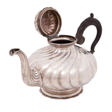EDUARD WOLLENWEBER "Kettle on rechaud and teapot", early 20th c., 800s. Silver - Foto 8