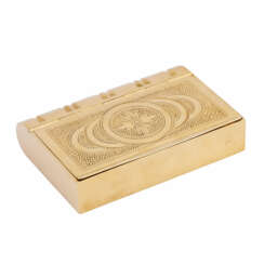 Solid gold box with finely engraved lid,