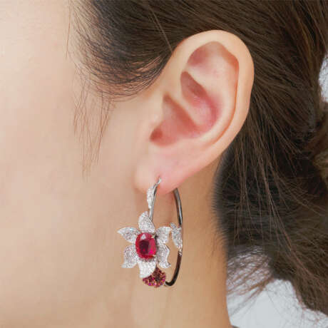 RUBY AND DIAMOND EARRINGS - Foto 3