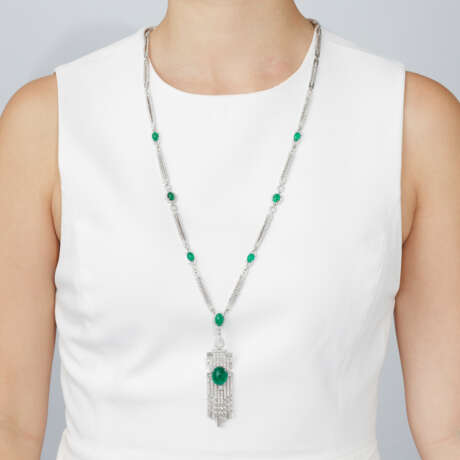 EMERALD AND DIAMOND PENDENT NECKLACE - photo 5