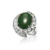 JADEITE AND DIAMOND RING; TOGETHER WITH A SAPPHIRE AND DIAMOND RING - фото 2