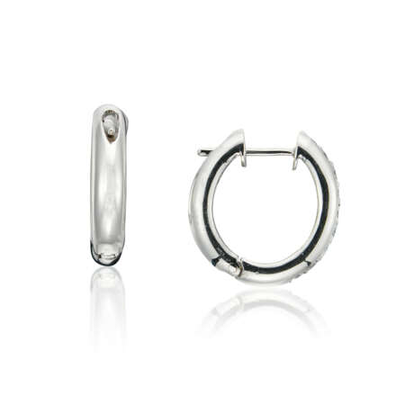 NO RESERVE - CARTIER RINGS; TOGETHER WITH A PAIR OF EARRINGS - Foto 9