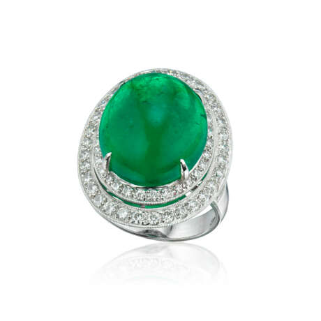 NO RESERVE - EMERALD AND DIAMOND RING - фото 1