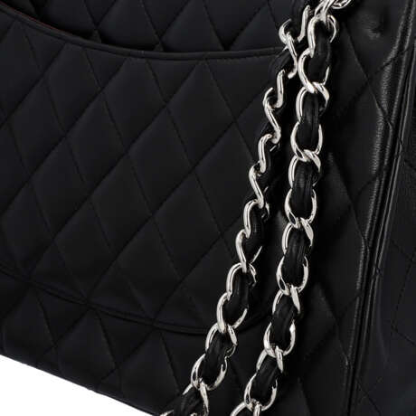 CHANEL Shoulder Bag 'DOUBLE FLAP BAG JUMBO'. - photo 7