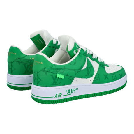 LOUIS VUITTON x NIKE Sneakers "AIR FORCE 1", Gr. 40,5 (7,5). - photo 3