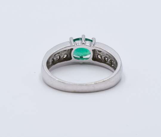 Mixed Lot: Emerald Diamond Ring and Emerald Diamond Bracelet - фото 5