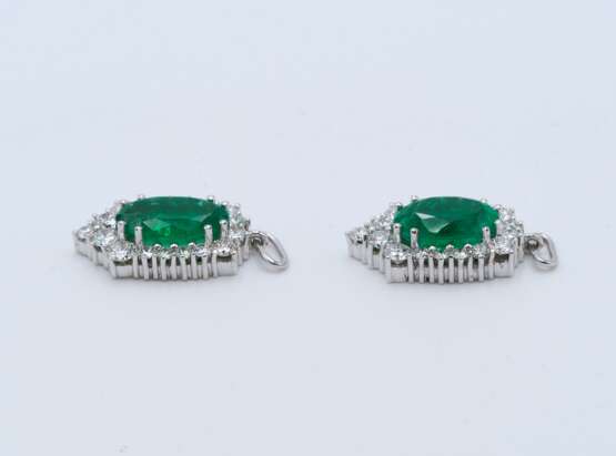 2 Emerald Diamond Pendants - фото 2