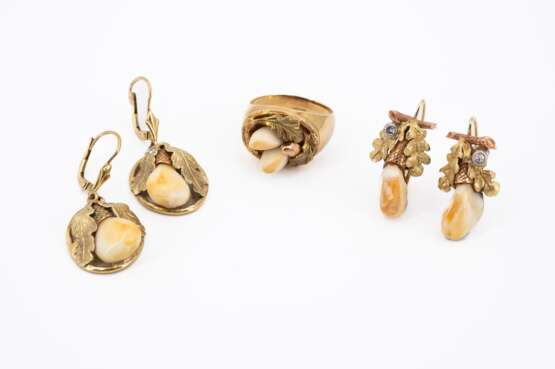 Mixed lot: 2 'Grandel' earrings and ring - фото 1