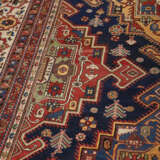 A BAKHTIARI CARPET - photo 3