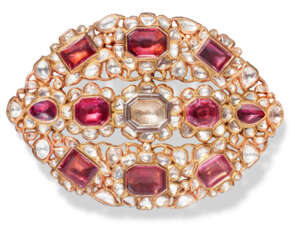 A DIAMOND AND SPINEL SET AND ENAMELLED BELT BUCKLE