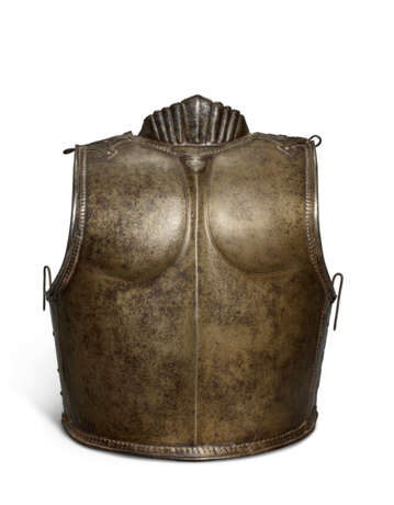 A WATERED-STEEL CUIRASS - photo 3