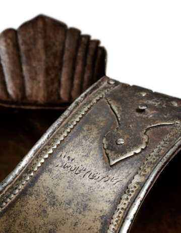 A WATERED-STEEL CUIRASS - photo 4
