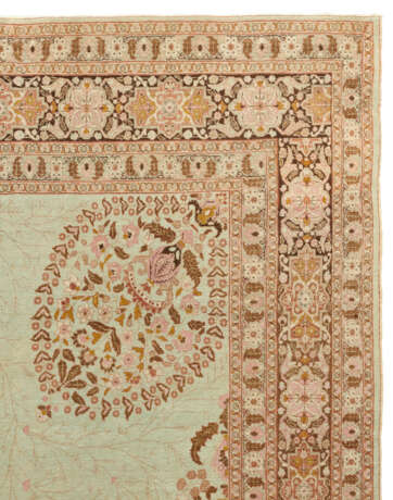 A TABRIZ CARPET - photo 4