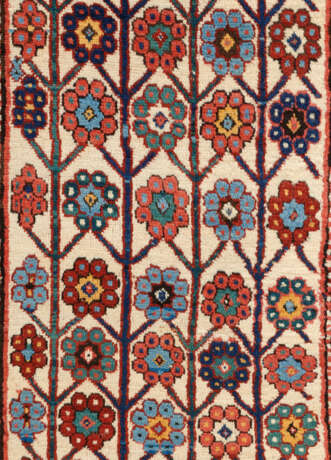 A MOGHAN LONG RUG - photo 2