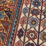 A MOGHAN LONG RUG - photo 3