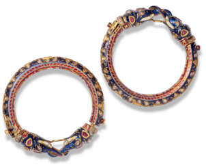 A PAIR OF GEM-SET AND ENAMELLED GOLD BANGLES
