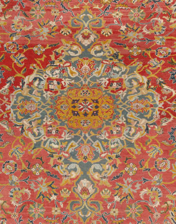 A SULTANABAD CARPET - фото 2