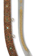 Schwerter. AN OTTOMAN CORAL AND TURQUOISE INSET GILT BRASS MOUNTED SWORD (KILIJ)