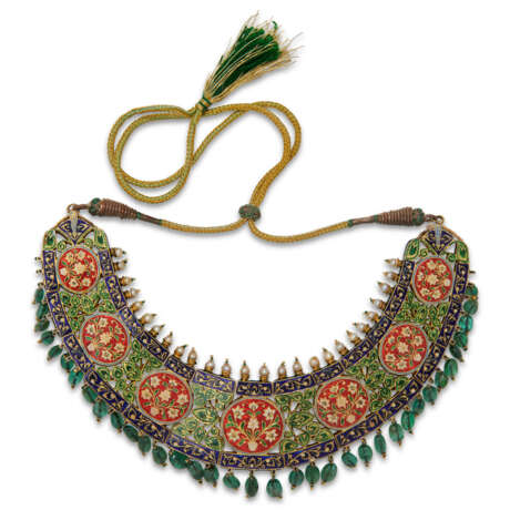A GEM-SET AND ENAMELLED GOLD NECKLACE AND EARRINGS - Foto 3
