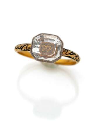 Ring mit Monogramm und Bergkristall - Foto 1