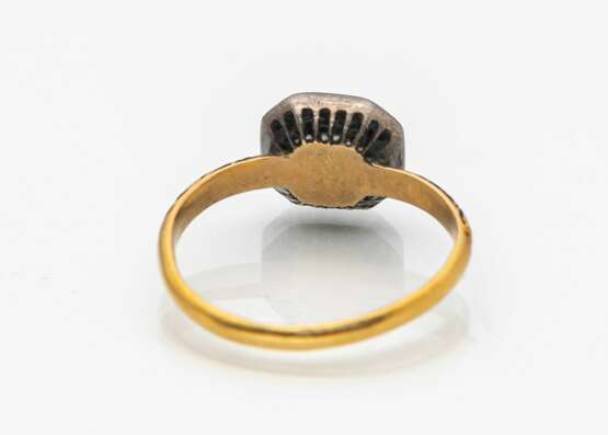 Ring mit Monogramm und Bergkristall - Foto 3