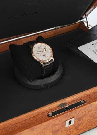 Hochfeine Herren-Armbanduhr mit ewigem Kalender - фото 6