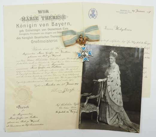 Bayern: Theresien-Orden, Kreuz der Ehrendame, mit Verleihungsurkunde für die Majorswitwe Marie Gräfin von Bullion. - photo 1