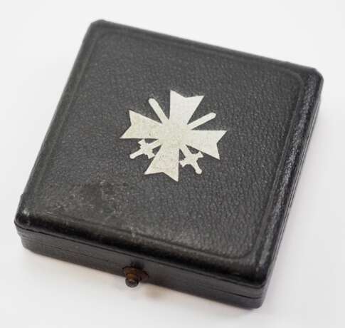 Kriegsverdienstkreuz, 1. Klasse mit Schwertern, im Etui - 1. - photo 4