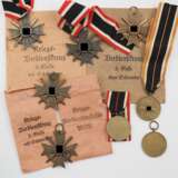 Kriegsverdienstkreuz Lot - 8 Exemplare. - photo 1