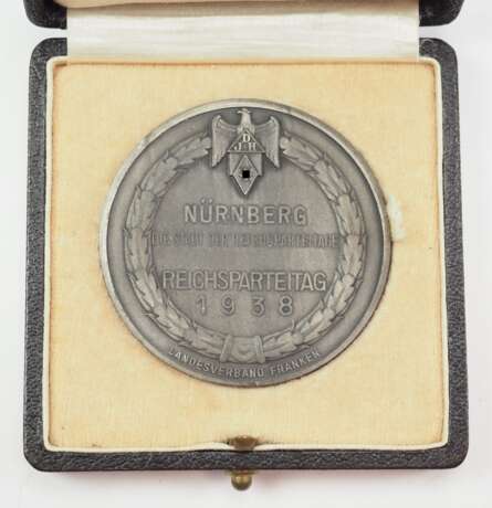 Medaille der DJH Reichsjugendherberge Luginsland, Reichsparteitag 1938, im Etui. - photo 2