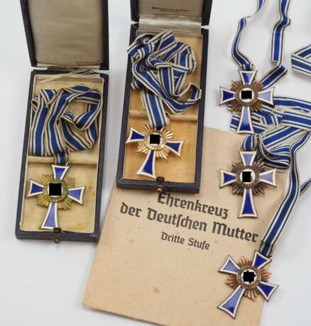 Ehrenkreuz der Deutschen Mutter - 5 Exemplare. - фото 1