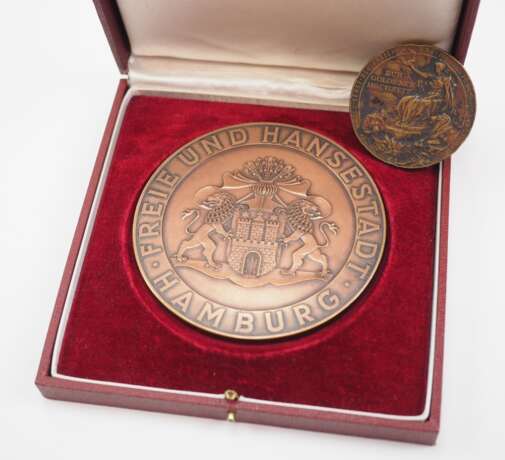 Hamburg: Medaille für Treue Arbeit im Dienste des Volkes, in Bronze, im Etui. - Foto 1