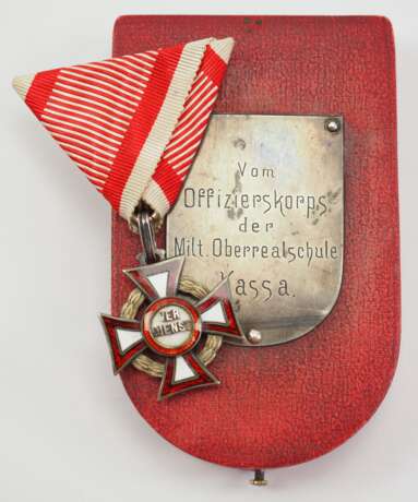 Österreich: Militär-Verdienstkreuz, 3. Klasse mit KD und Etui des Offizierskoprs der Milt. Oberrealschule Kassa. - photo 1