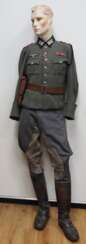 Wehrmacht: Uniform für einen Hauptmann der Artillerie - auf Puppe.