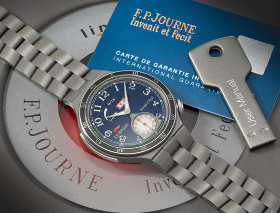 F.P. JOURNE. AN EXCEEDINGLY RARE TITANIUM LIMITED EDITION AUTOMATIC WRISTWATCH WITH BLUE DIAL, DATE, POWER RESERVE, DAY/NIGHT INDICATION AND BRACELET - photo 2