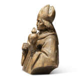 THREE WOOD FIGURES OF THE VIRGIN, SAINT AUGUSTINE AND AN APOSTLE - фото 7