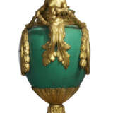 A LATE LOUIS XV ORMOLU-MOUNTED AND SEVRES PORCELAIN FOND VERT MANTEL CLOCK - photo 4