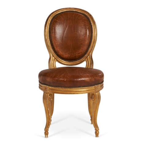 A SET OF FOURTEEN LOUIS XVI STYLE GILTWOOD DINING CHAIRS - photo 2